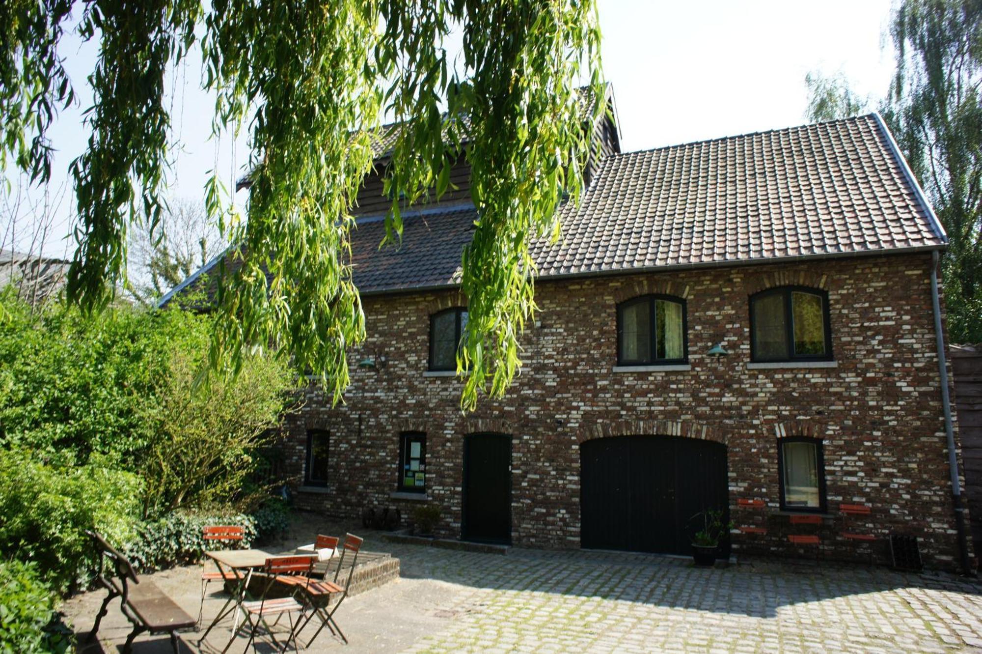 B&B De Dubbelmolen Tongeren Exterior photo